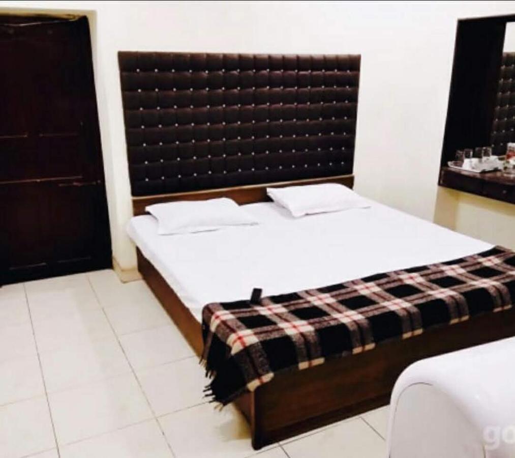 Roop Guest House Lucknow Esterno foto