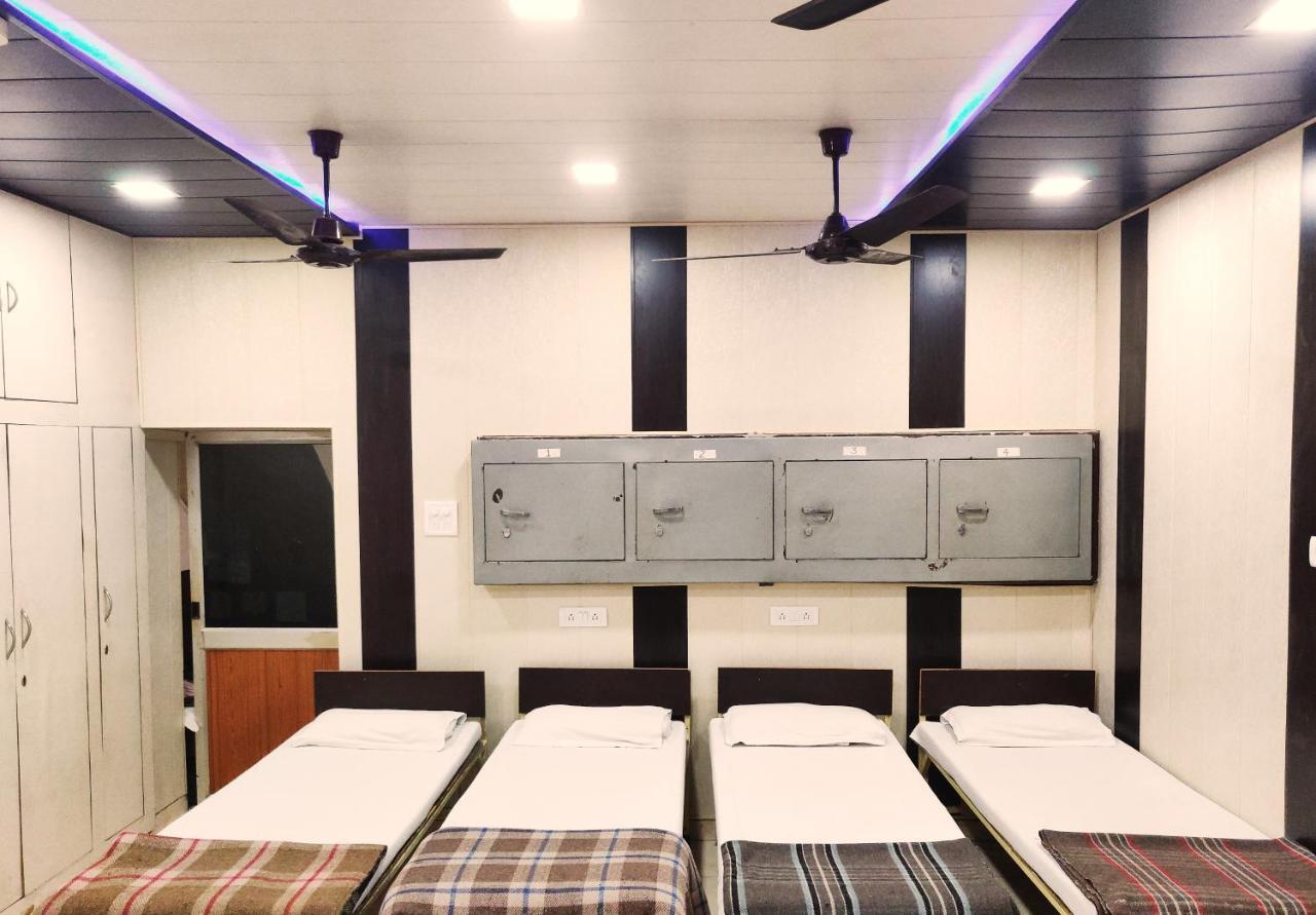 Roop Guest House Lucknow Esterno foto